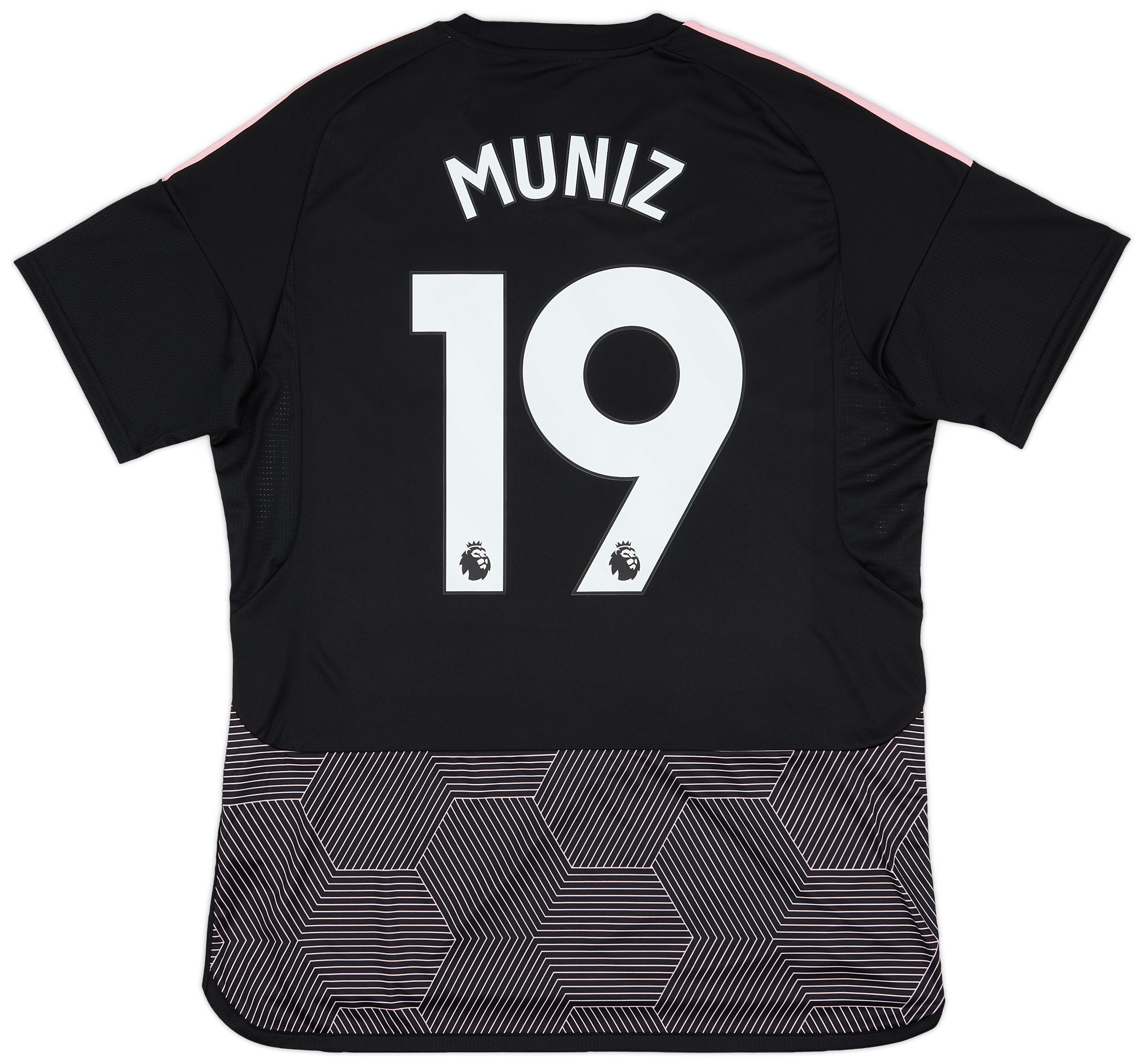 2023-24 Fulham Third Shirt Muniz #19