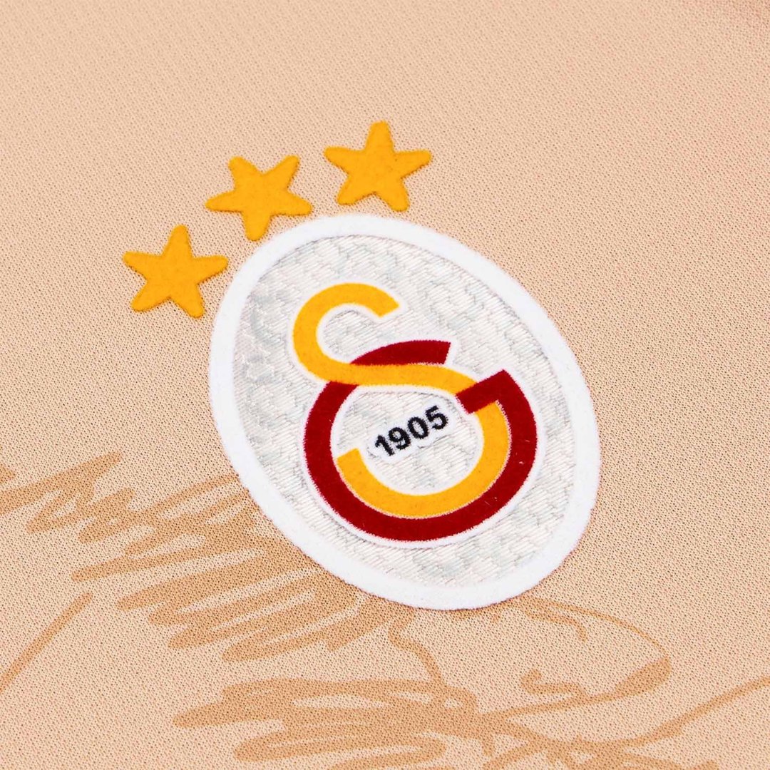 Galatasaray 2010-11 Away Shirt - MyBallerBox