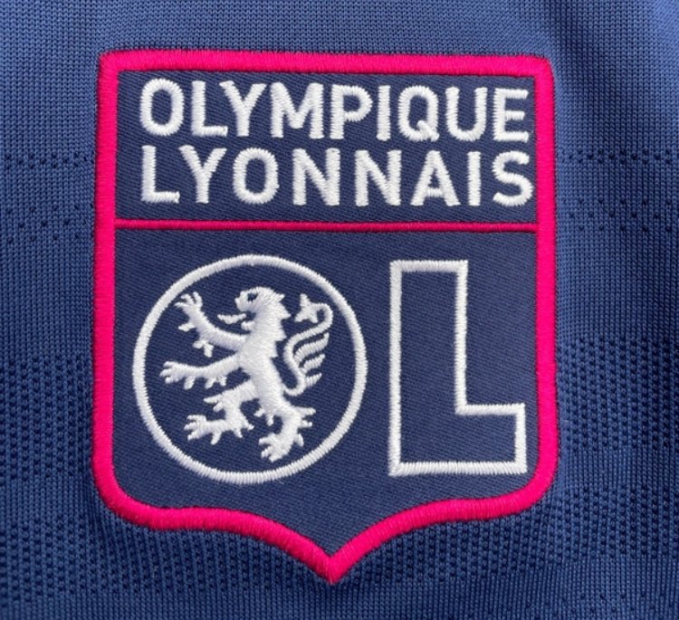 Olympique Lyon 2011-12 Away Shirt - MyBallerBox